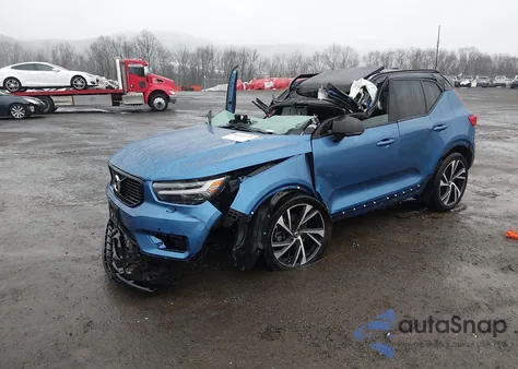 2020 Volvo Xc40 T5 R-Design from USA, damaged, VIN YV4162UMXL2311081